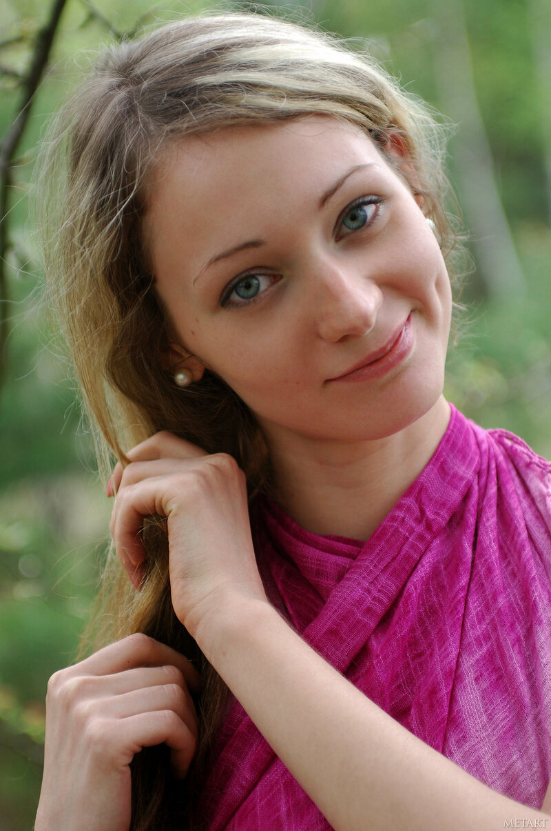 Камилла, 33